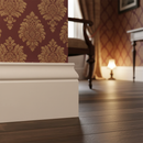 Ogee skirting board detail in Victorian parlor